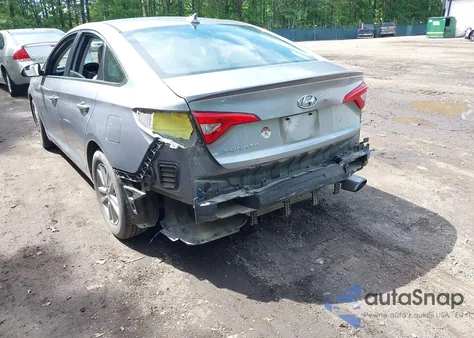 2017 Hyundai Sonata z USA, uszkodzony, nr VIN 5NPE24AFXHH522966